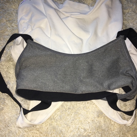 Nike Dry Fit Tank With Iridescent Line and symbol - Picture 3 of 4